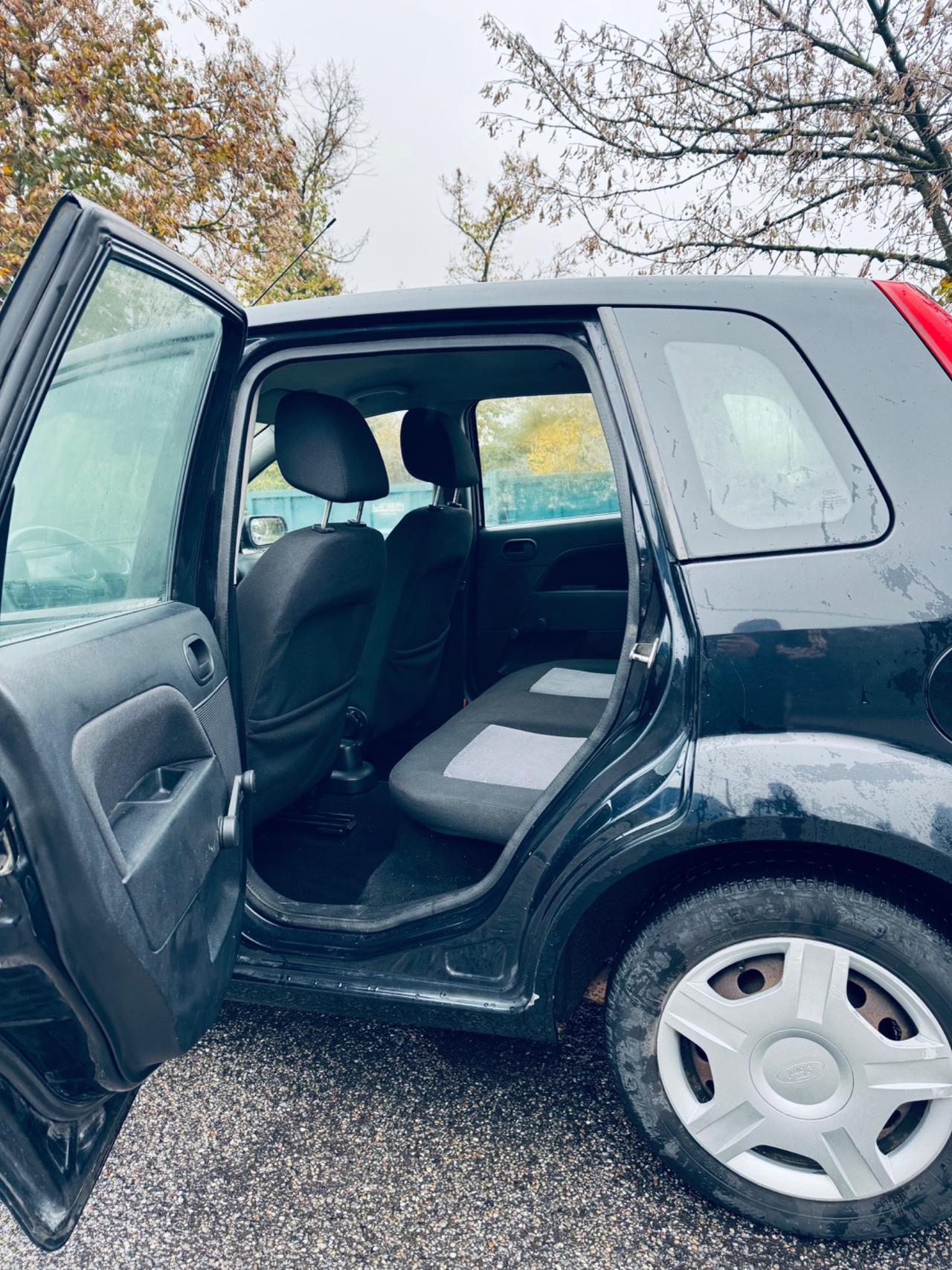 Ford Fiesta 1.4 TDCi 5p. Ghia