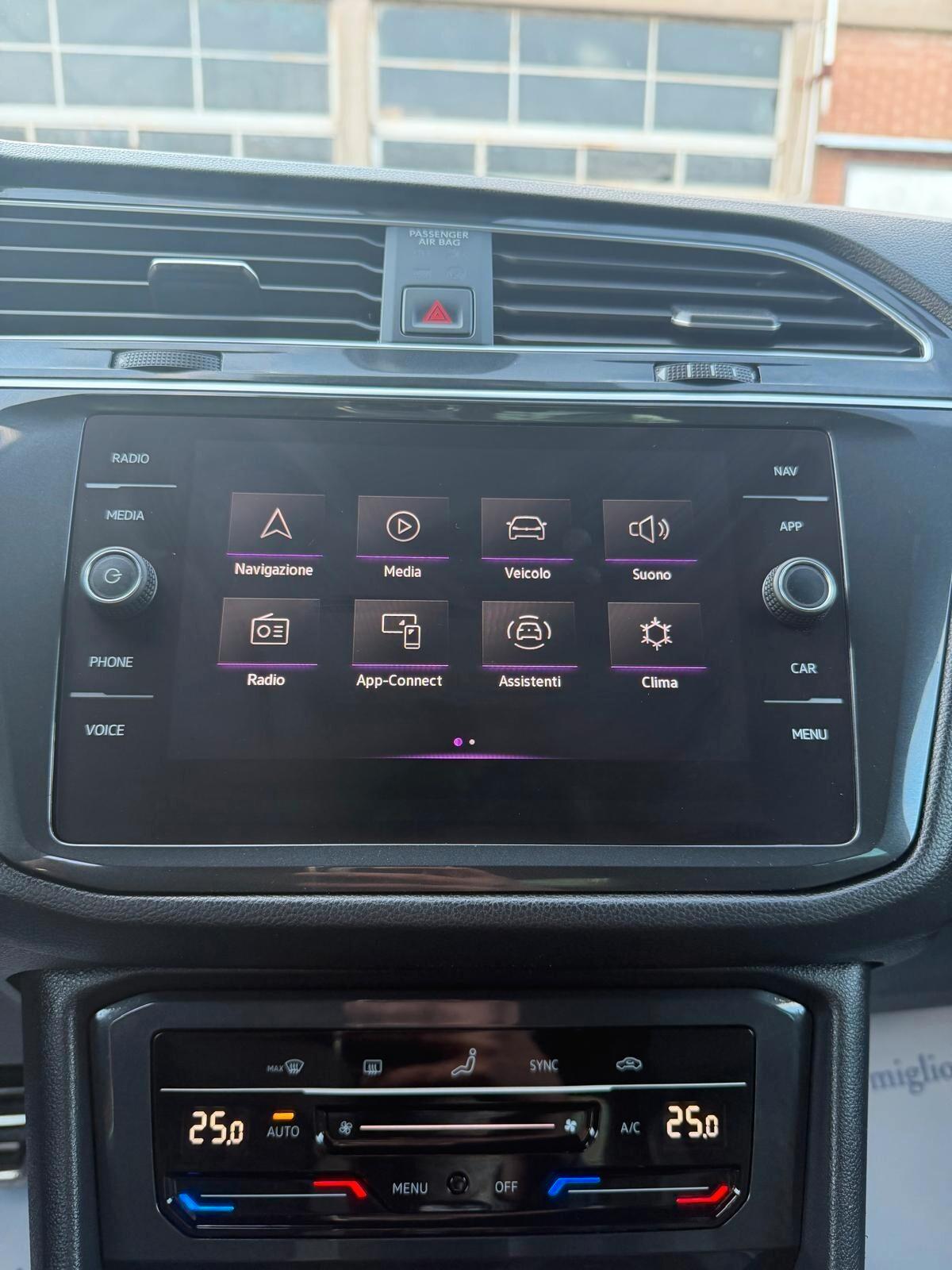 Volkswagen Tiguan 2.0 TDI 150 CV SCR DSG R-Line