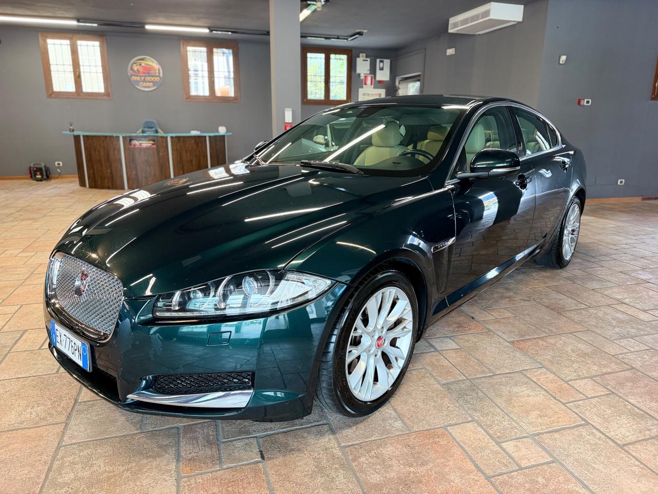 Jaguar XF 2.2 D 200 CV Business Edition