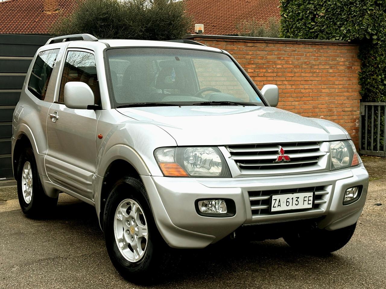 MITSUBISHI PAJERO 2.5D 4x4-Gancio-Trattabile-2002