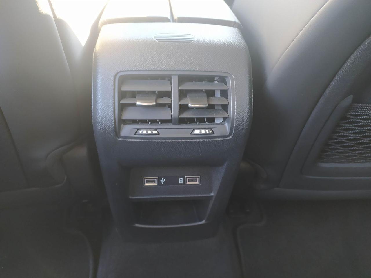 DS DS 4 Crossback Cross Trocadero 1.5 Blue H #8276