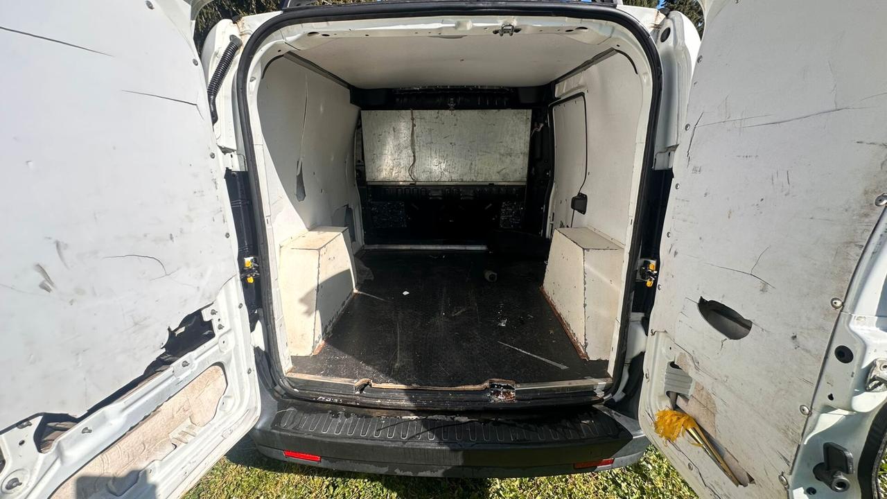 Fiat Doblò 1.6 MJT 105CV PC-TN Cargo Lamierato SX 2017 LEGGI TESTO