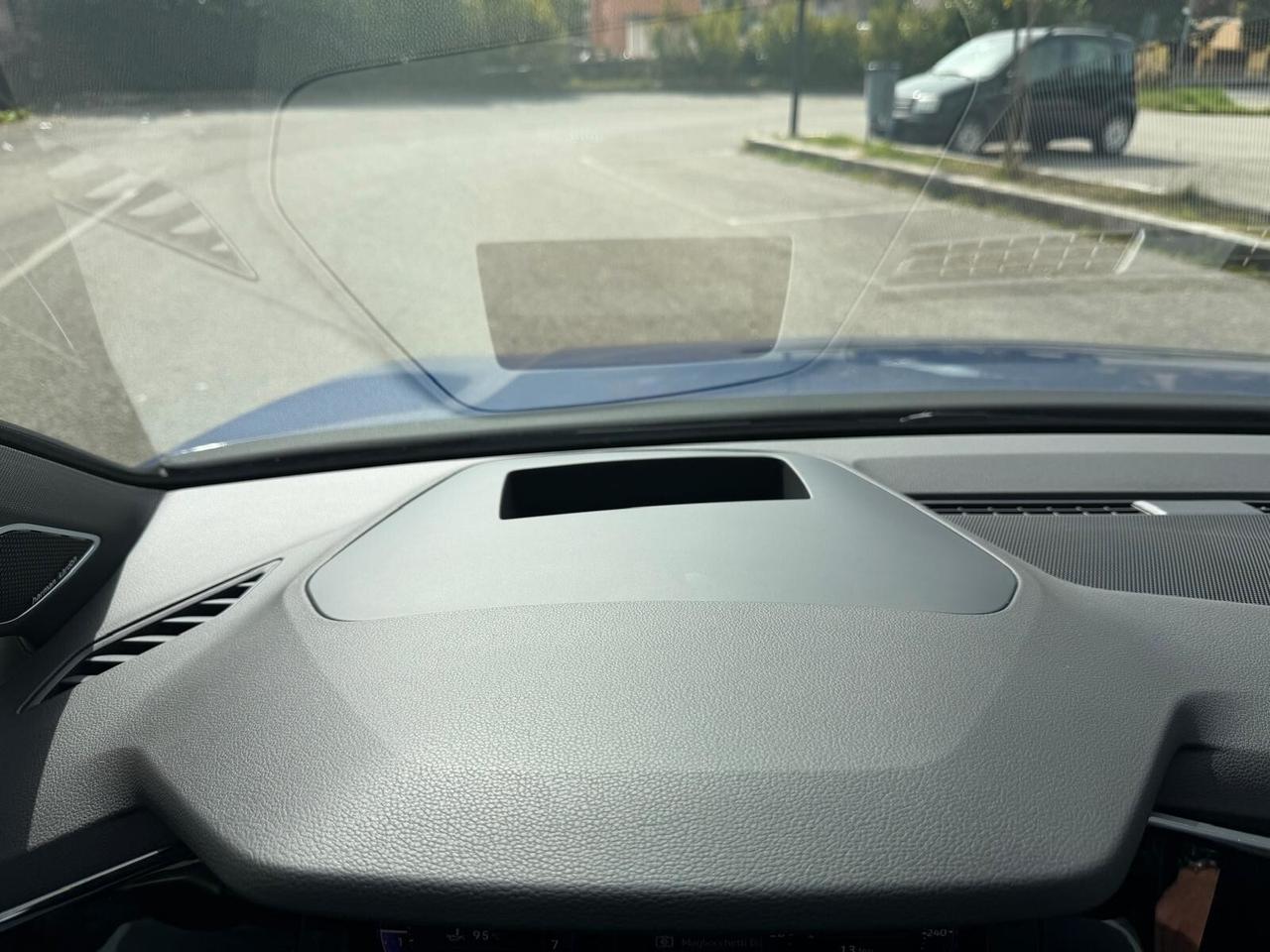 Volkswagen Golf R/2.0/DSG/4MOTION/BLACK EDITION/HEAD UP/NAVI/TELPDC/F1/CERCHI 19/SED.SPORT/PRONTA CONSEGNA!!