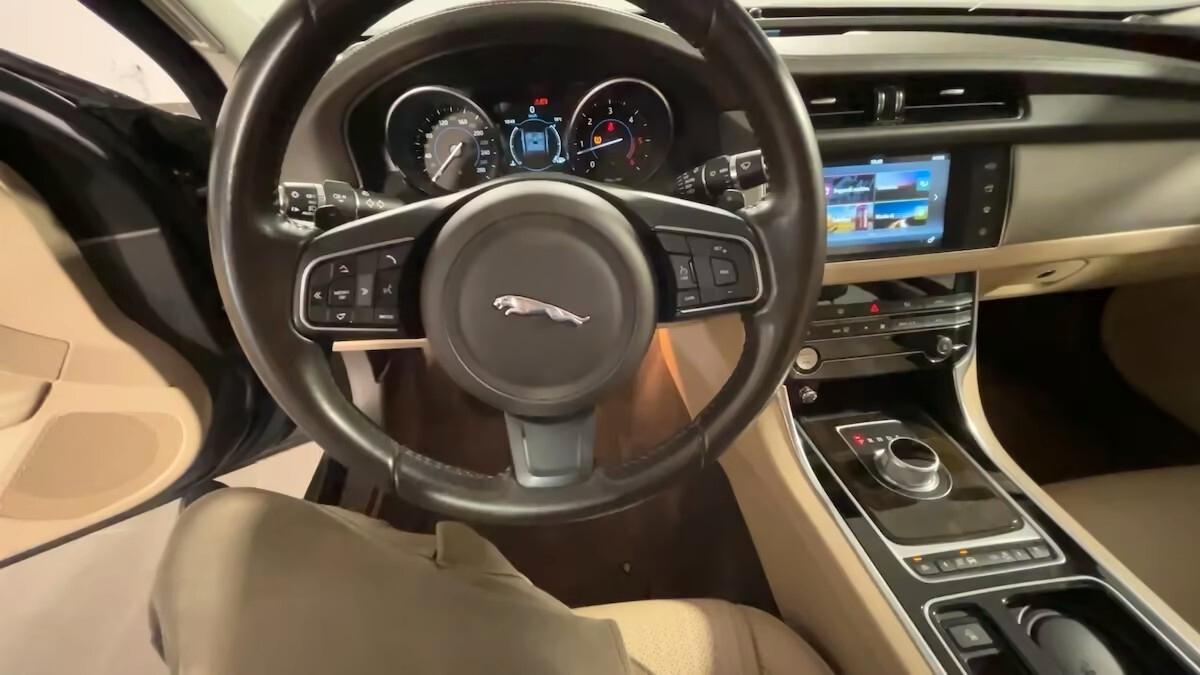 Jaguar XF 2.0 D 180 CV Prestige auto