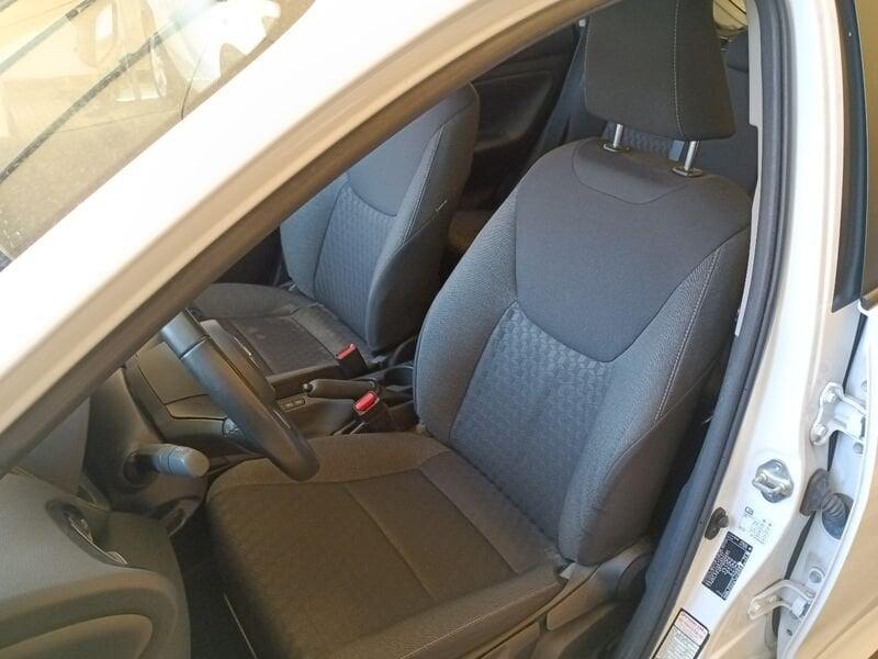 Toyota Yaris 1.0 5 porte Active