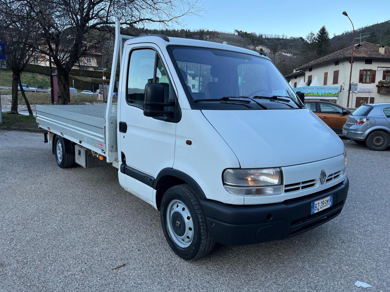 Renault Master 2.5 dCi -CASSONE 4 metri