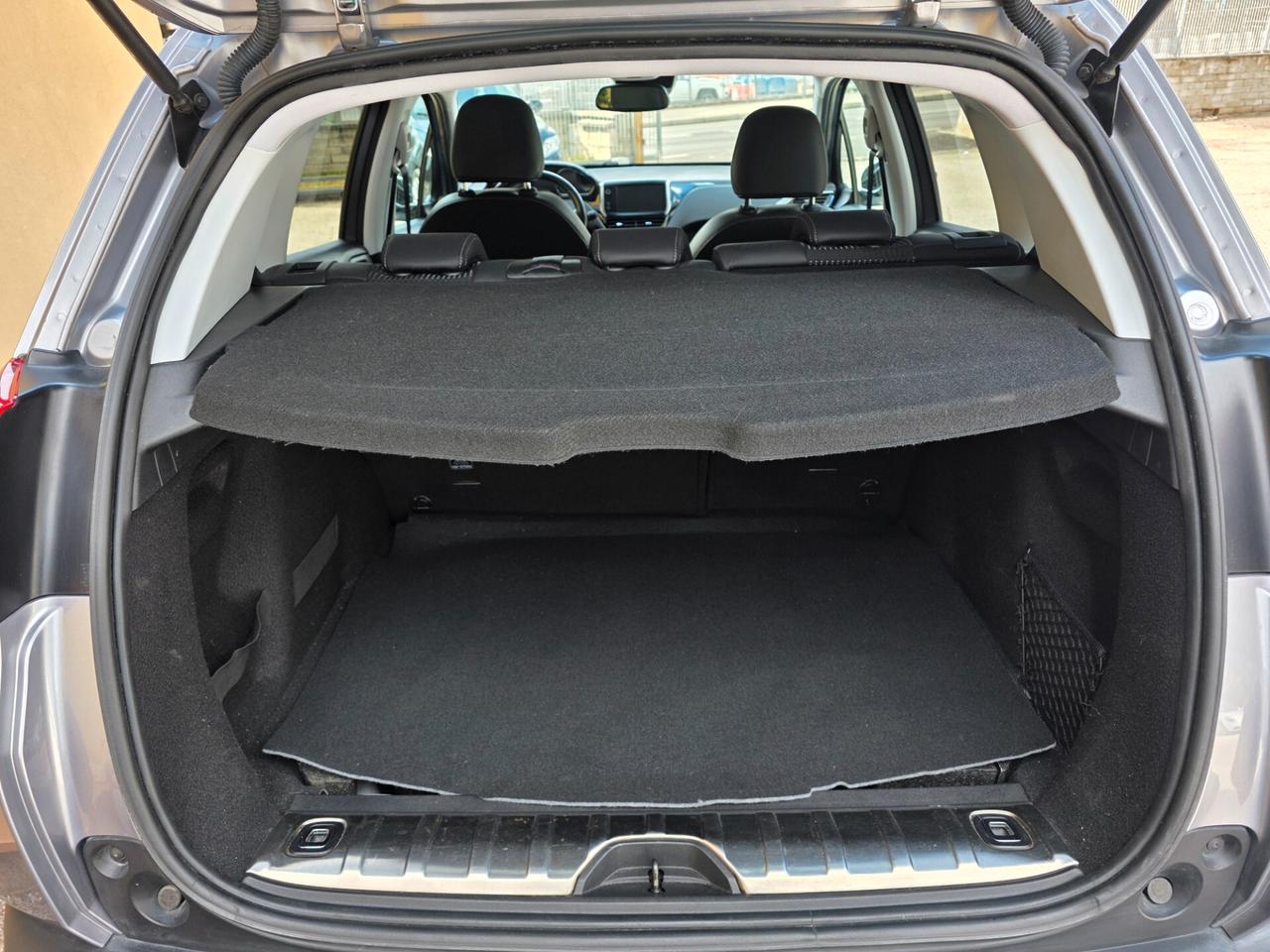 Peugeot 2008 BlueHDi 100 Allure