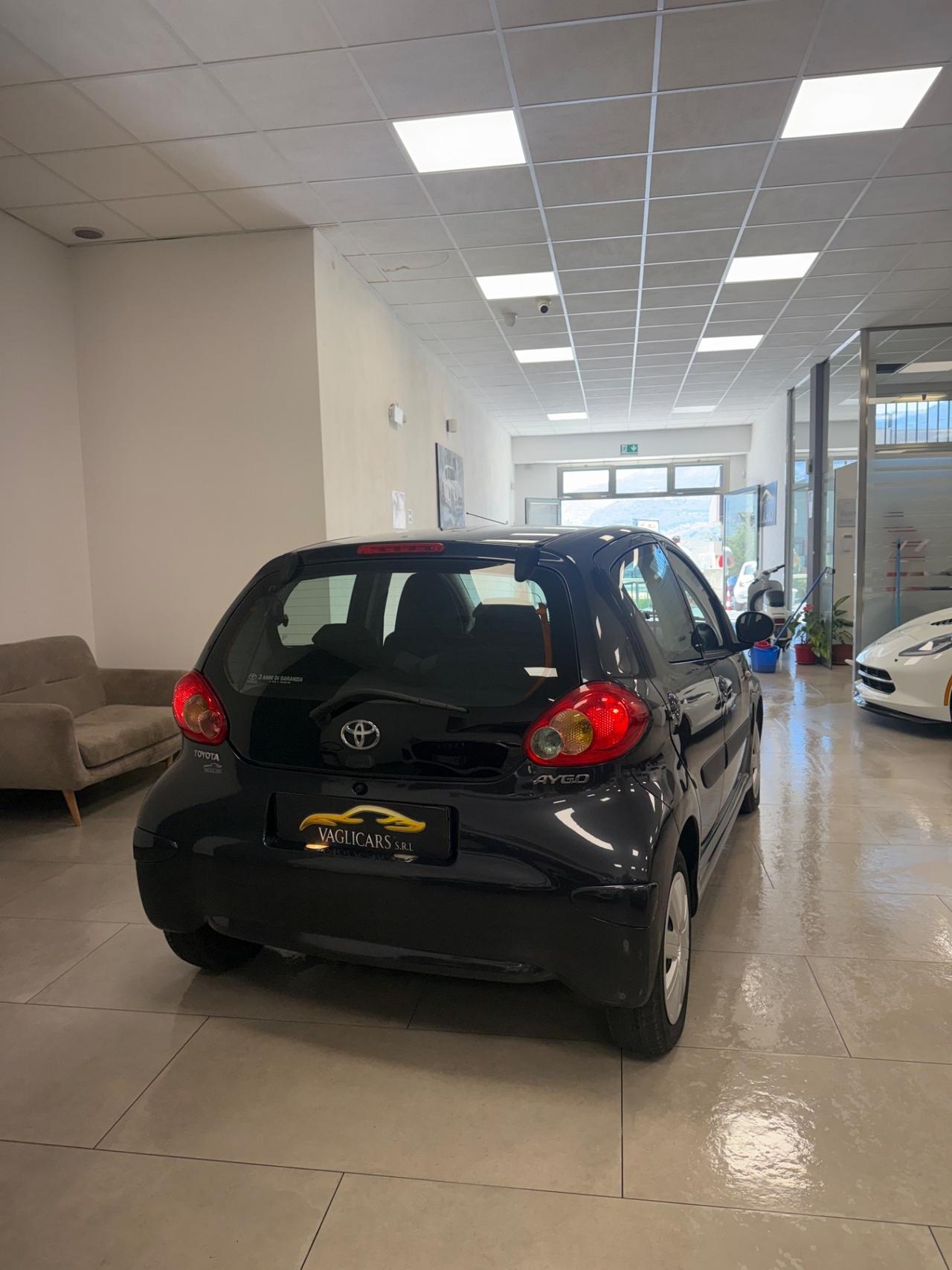 Toyota Aygo 1.0 12V VVT-i 5 porte Now