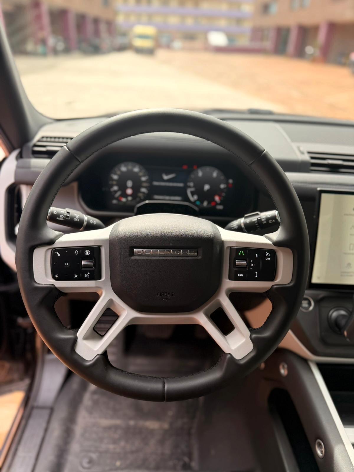 Land Rover Defender 110 2.0 Si4 PHEV 300 CV AWD Auto X-Dynamic SE