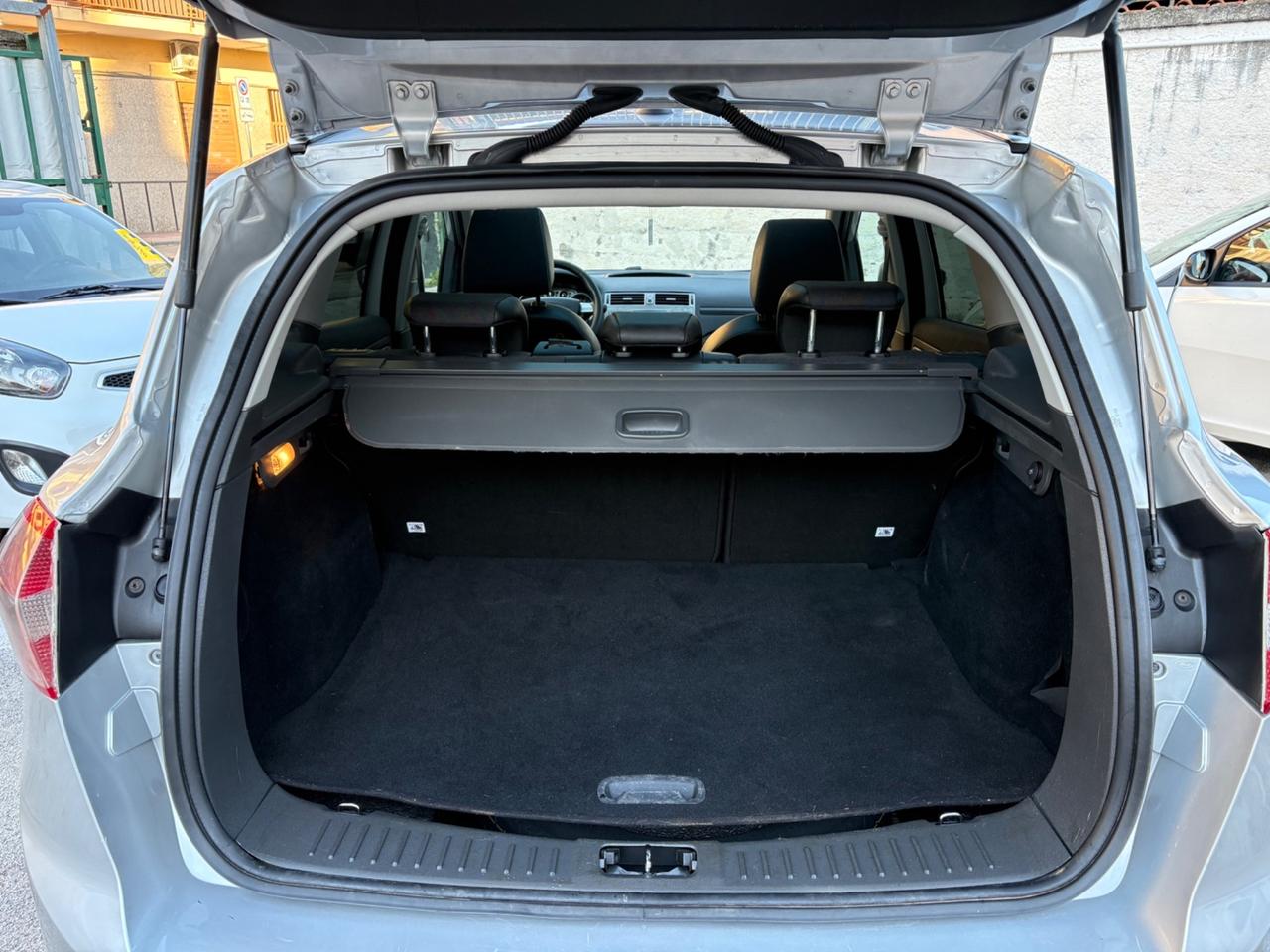 Ford Kuga 2.0 TDCI 4x4 tetto navi 190000km