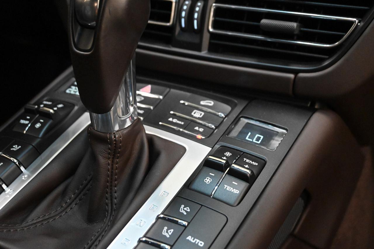 PORSCHE Macan 1ªs. '13-'25 Macan 2.0