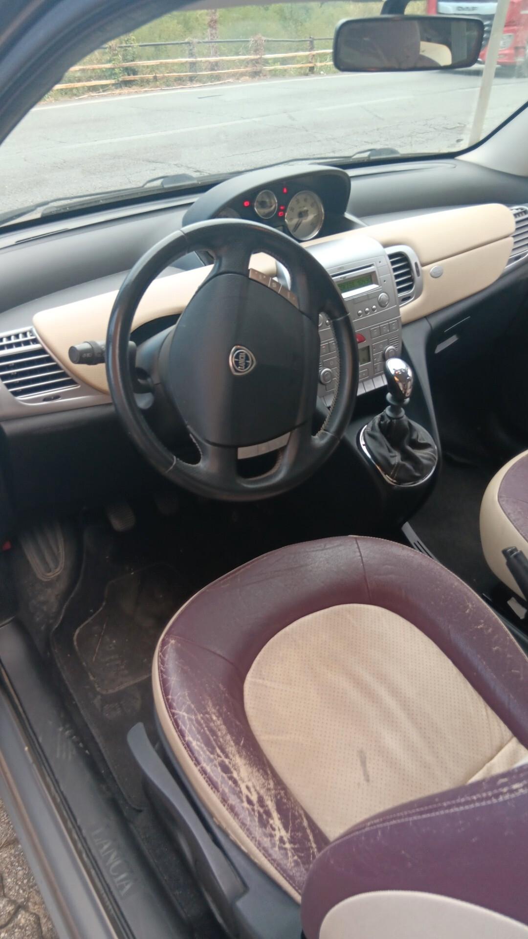 Lancia Ypsilon 1.2 69 CV Elle