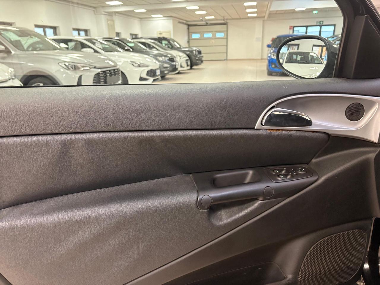 Lancia Ypsilon 1.2 8v Argento