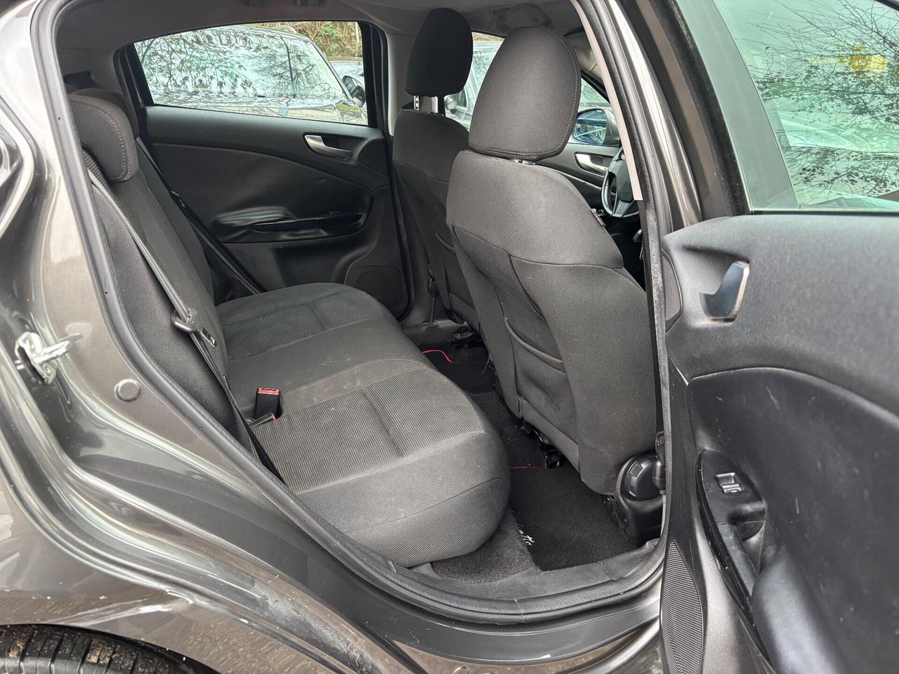 Alfa Romeo Giulietta 2.0 JTDm-2 140 CV Distinctive