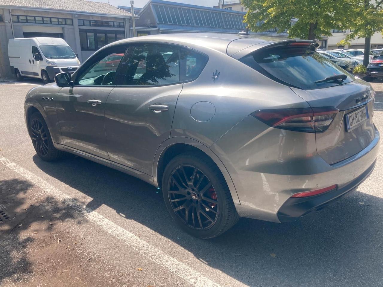 Maserati Levante HYBRID 330 CV AWD GT