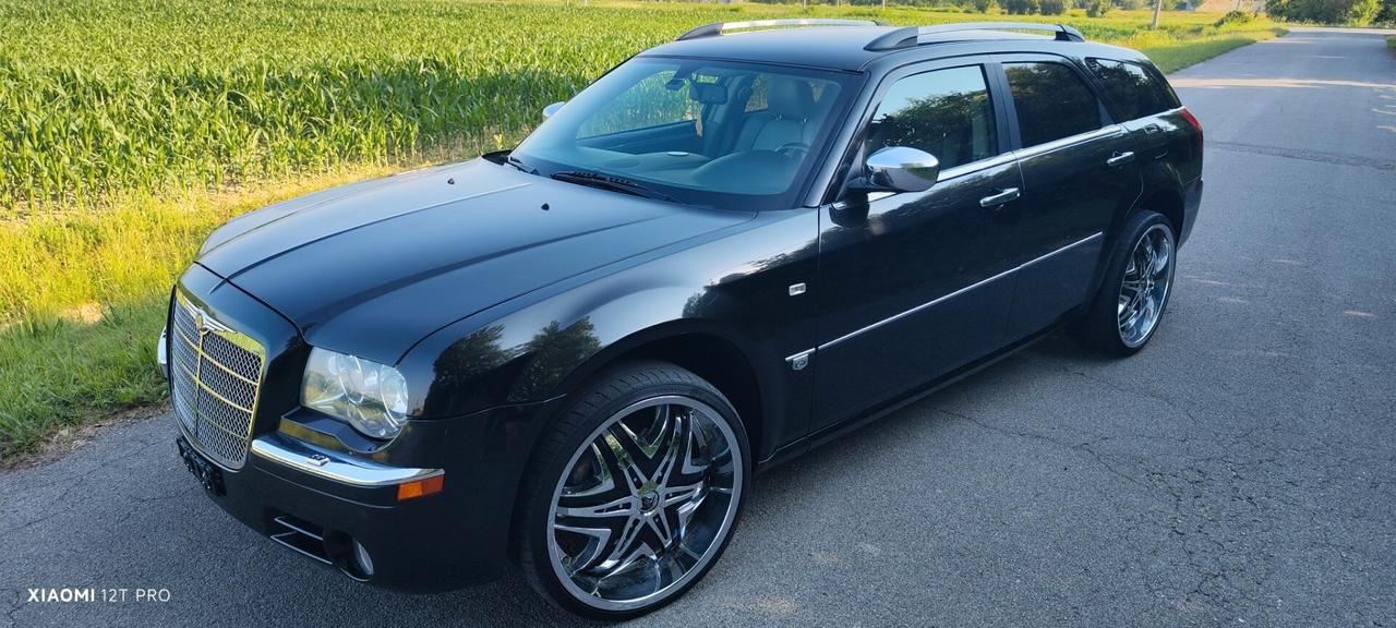 RARA Chrysler 300C (5.700 V8 340cv HEMI) AWD