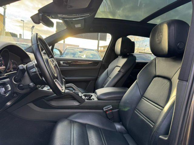 PORSCHE Cayenne 3.0 V6