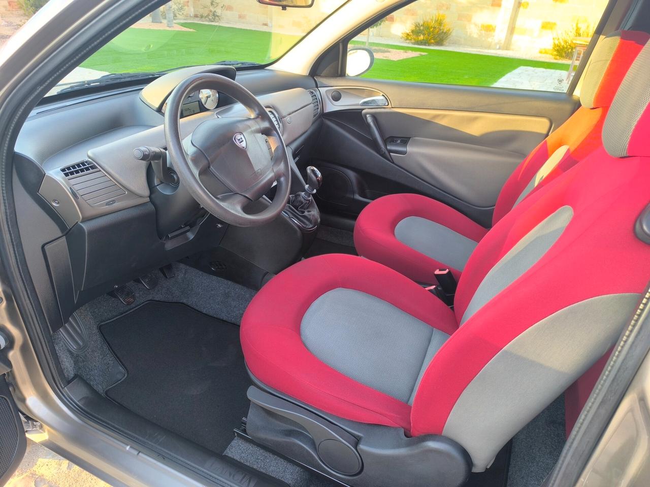 Lancia Ypsilon 1.2 benzina perfetta