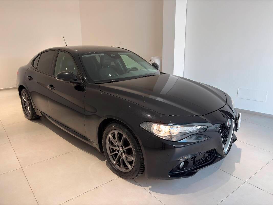 Alfa Romeo Giulia 2.2 t Super 180cv
