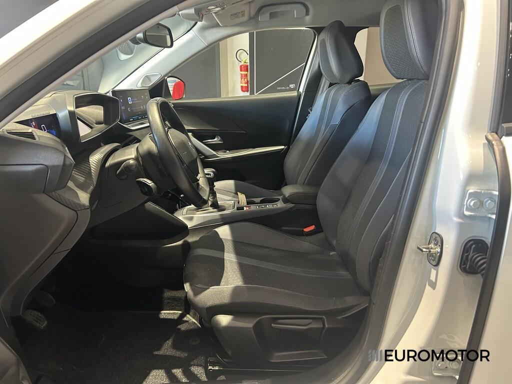 Peugeot 2008 1.5 BlueHDi Allure Navi Pack