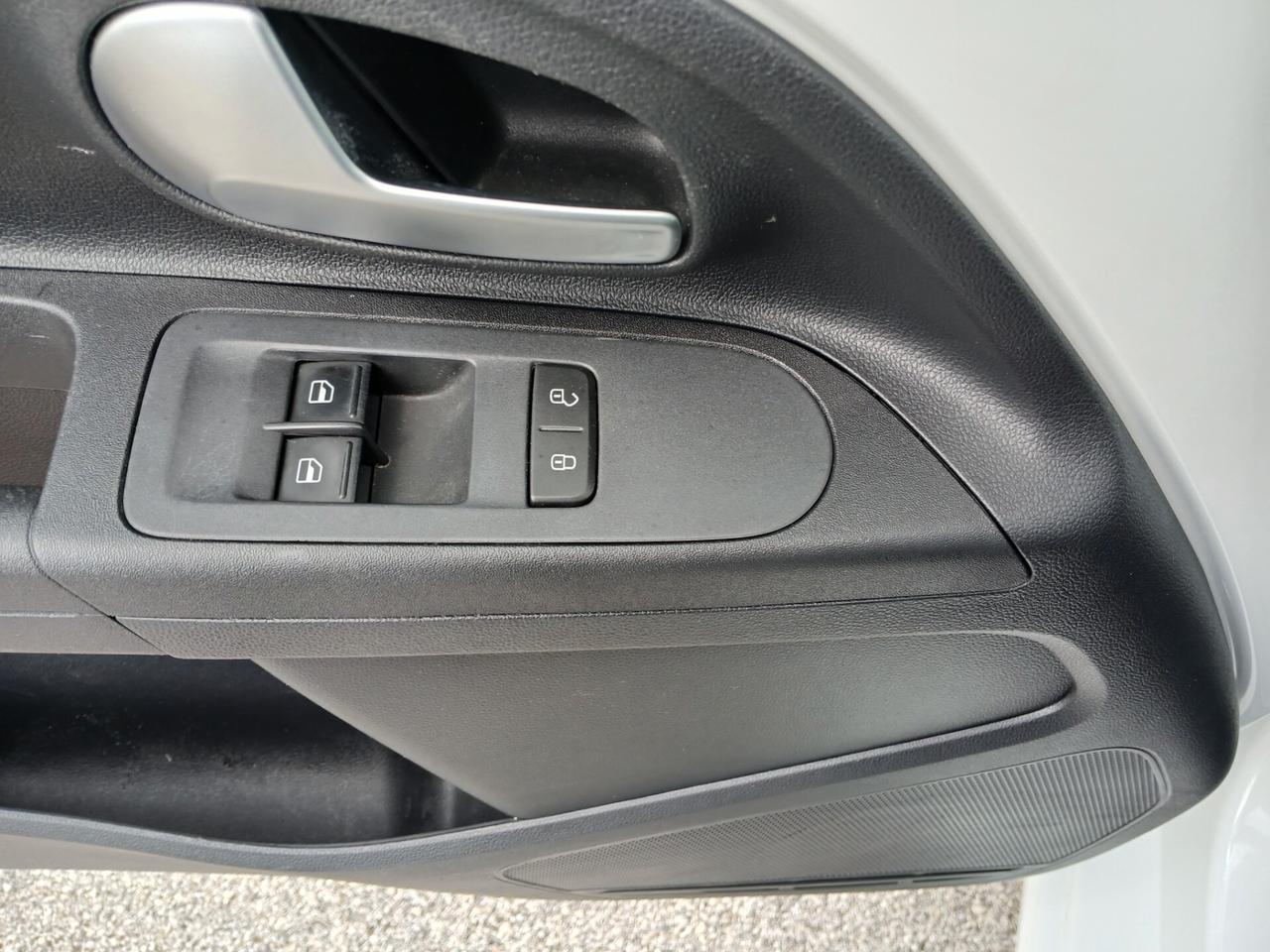 Volkswagen up! 1.0 5P BENZINA 2022 MOVE