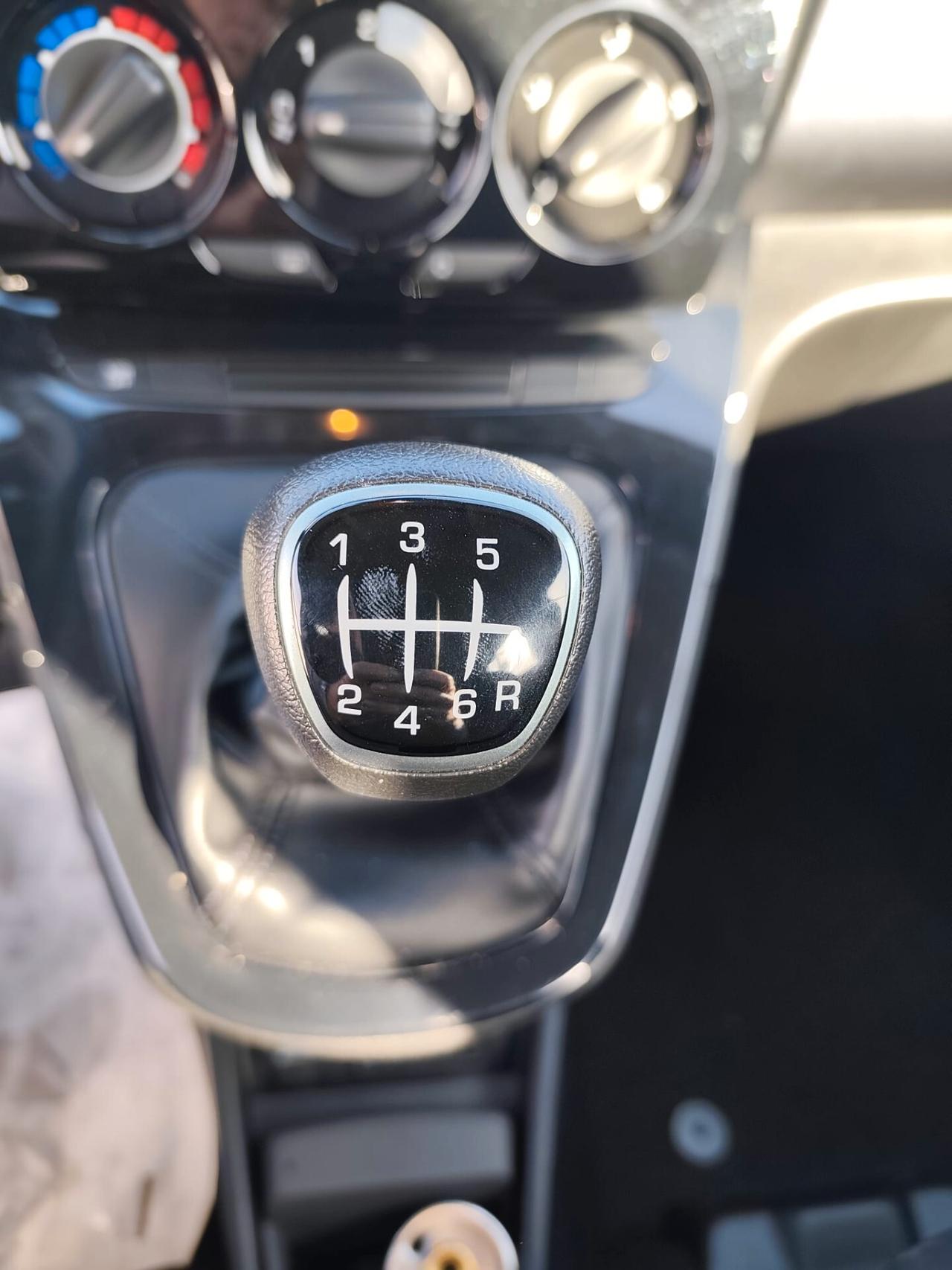 Lancia Ypsilon 1.0 FireFly 5 porte S&S Hybrid Platino