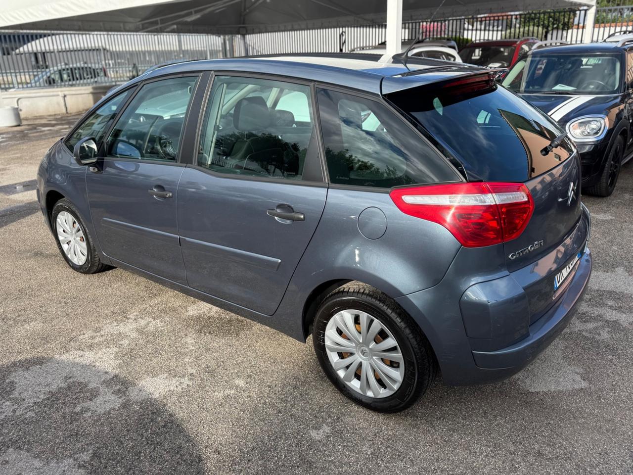Citroen C4 picasso 1.8 gpl elegance