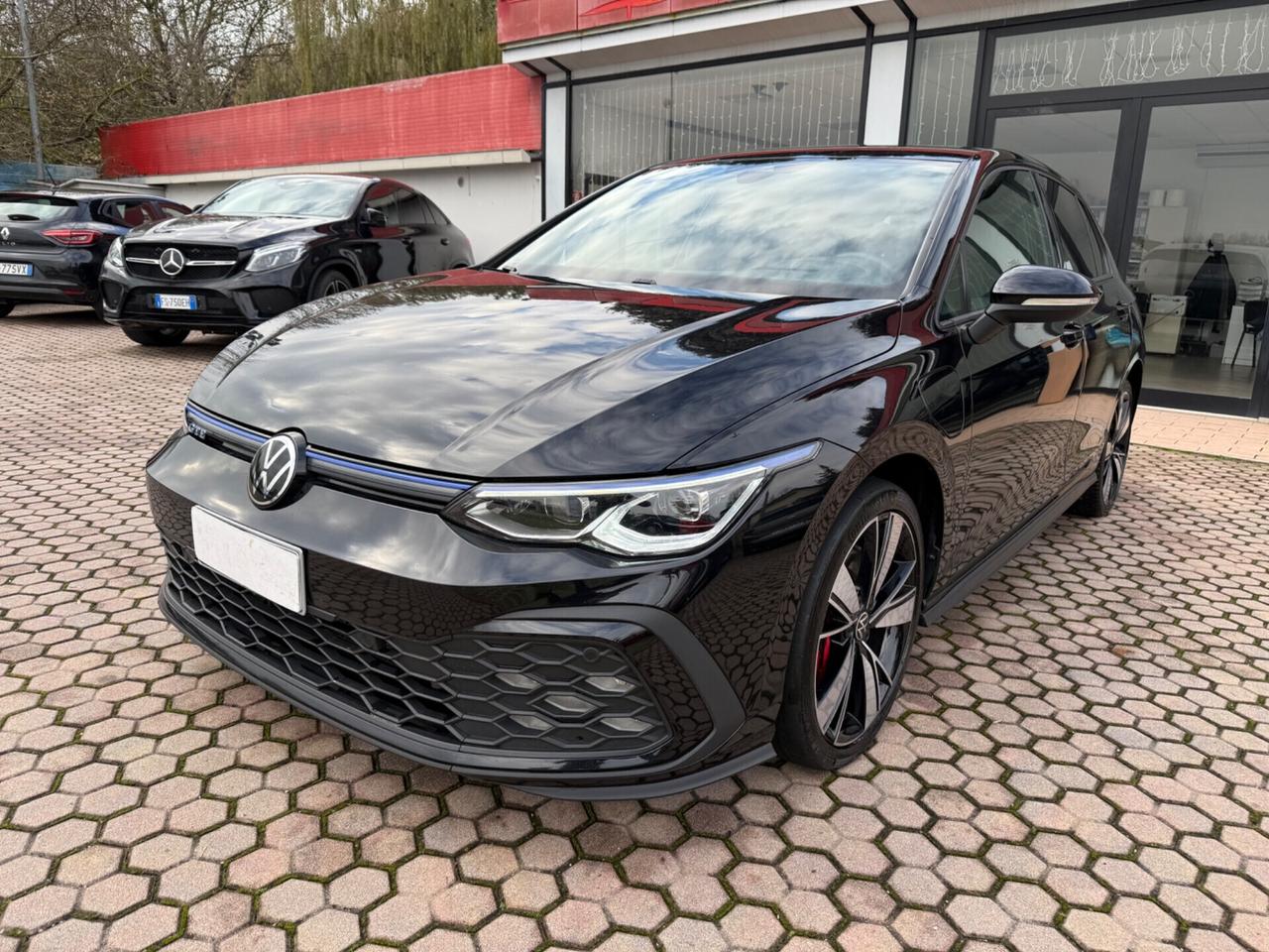 Volkswagen Golf 1.5 eTSI 225 CV EVO ACT DSG R-Line