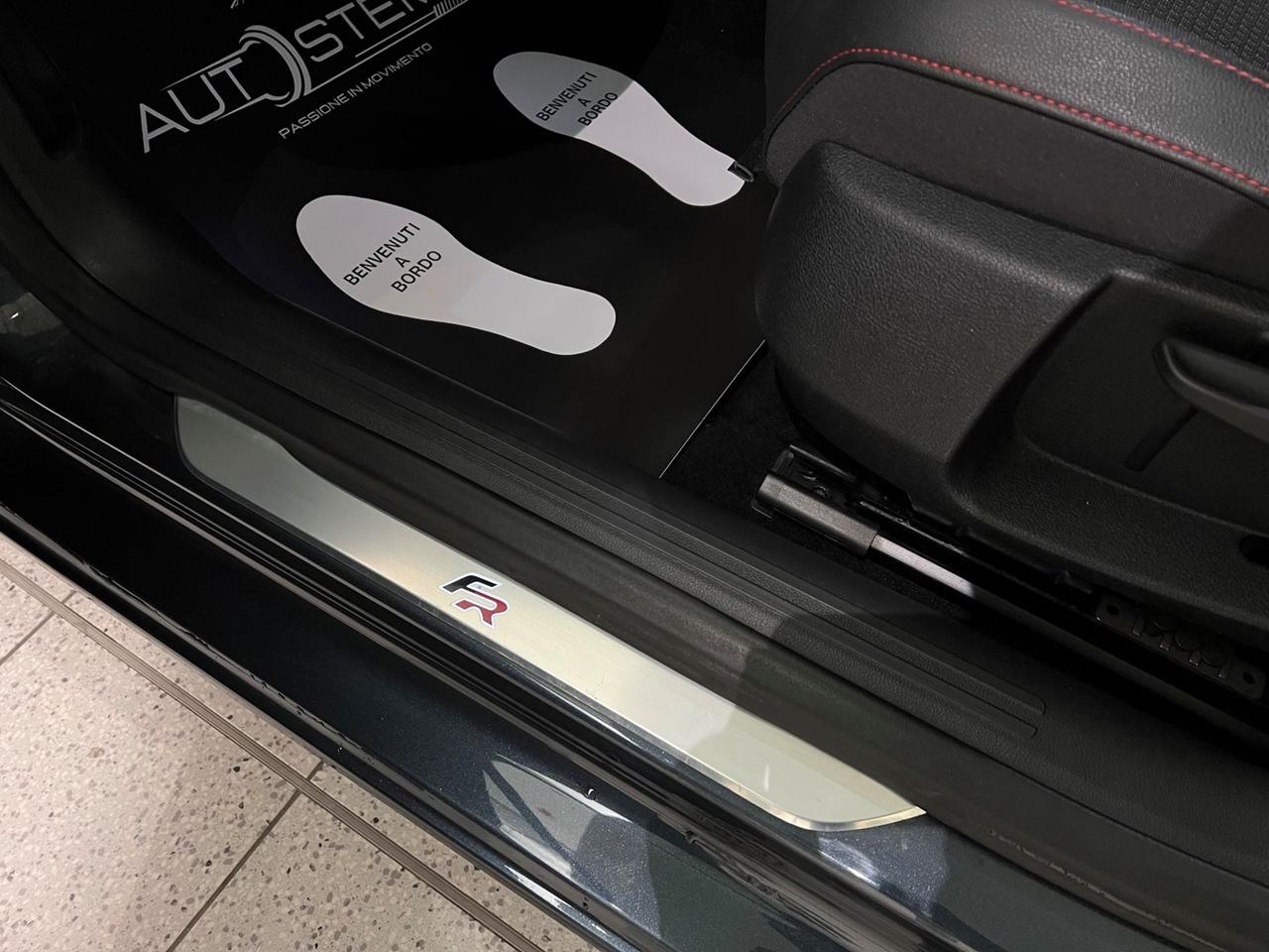 SEAT Leon III 2017 ST Sportstourer 1.6 tdi Business 115cv dsg - TETTO!