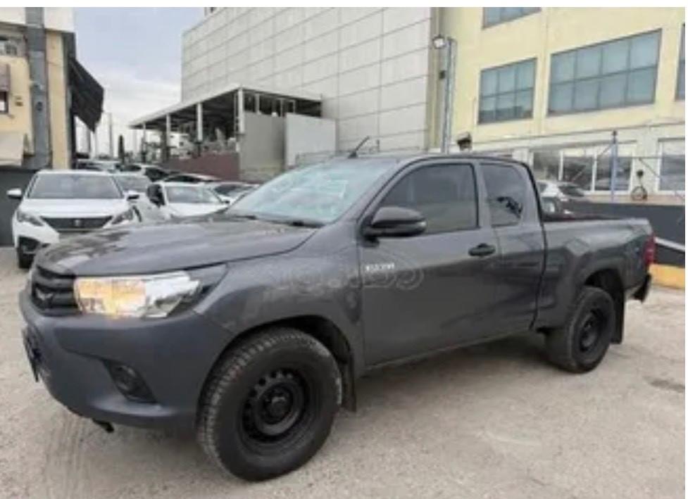 Toyota Hilux 2.4 D-4D 4WD 2 porte Chassis & Cab Comfort