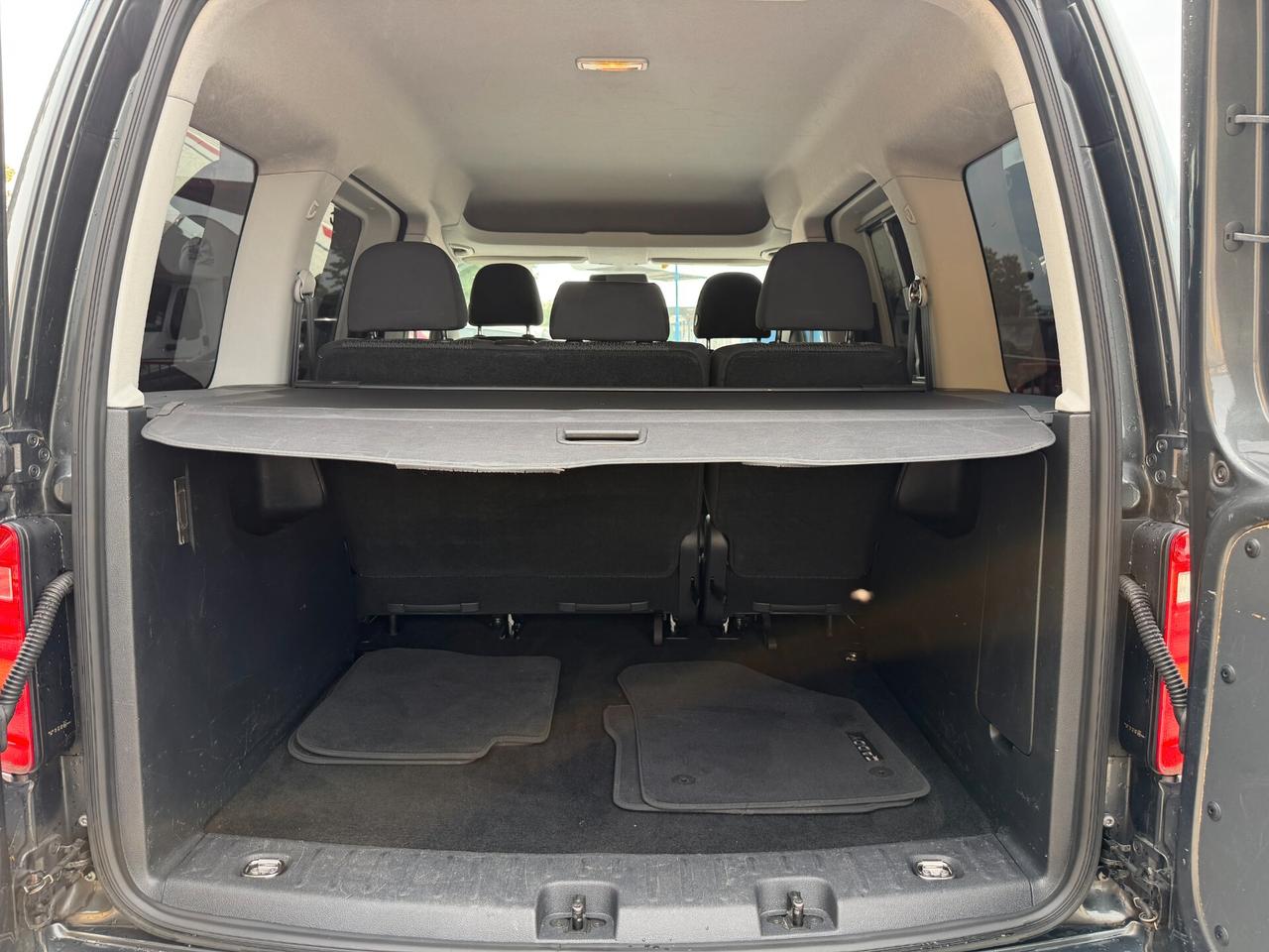Volkswagen Caddy 2.0 TDI 102CV - AUTOMATICA - N1