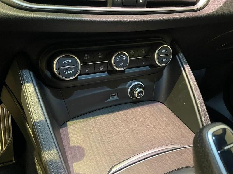 Alfa Romeo Stelvio 2.2 Turbodiesel 160 CV AT8 RWD Ti
