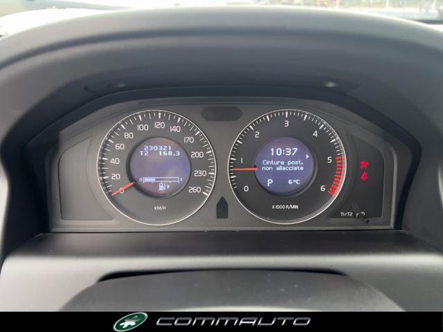 VOLVO XC60 2.4 D 175 CV FWD Geartronic Momentum