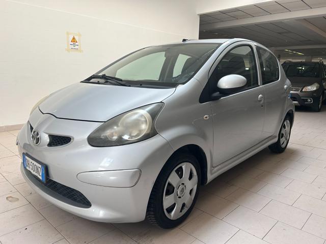 TOYOTA Aygo 1.0 12V VVT-i 5 porte Sol m-mt