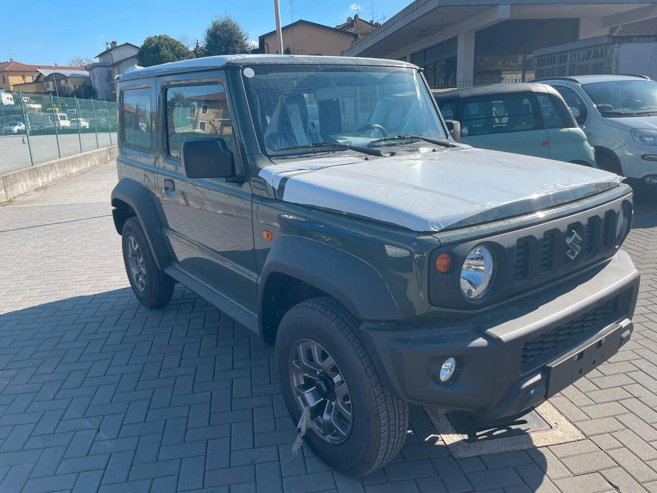 Suzuki Jimny 1.5 4WD --- 4 POSTI AUTOVETTURA