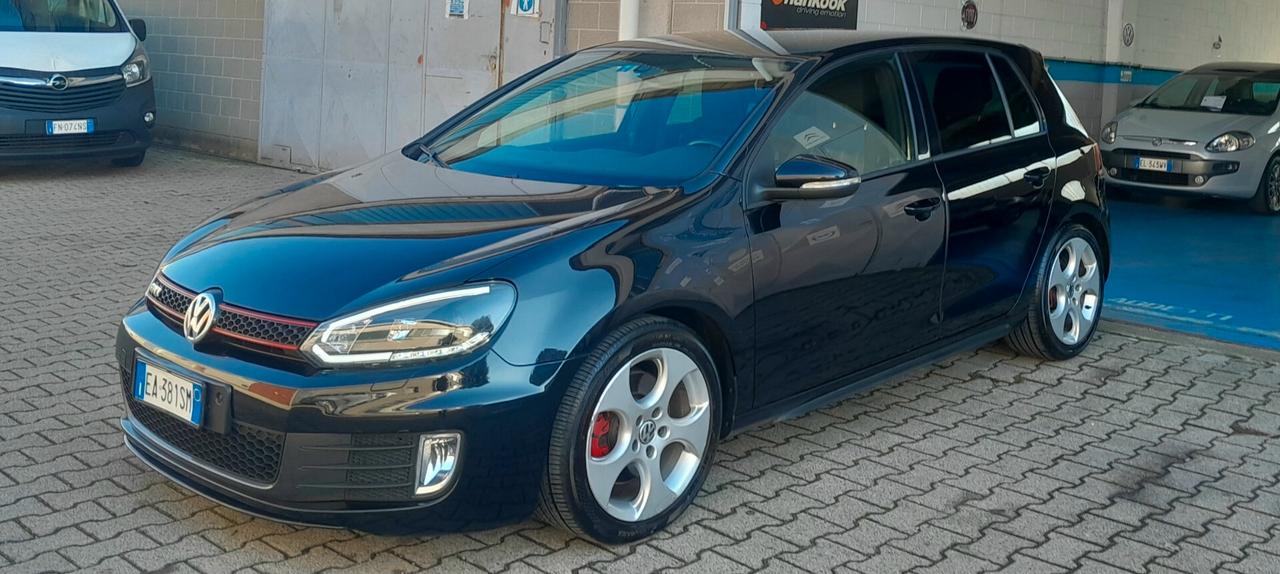 Volkswagen Golf GTI 2.0 TSI 5p.