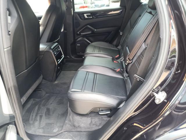 PORSCHE Cayenne 3.0 V6