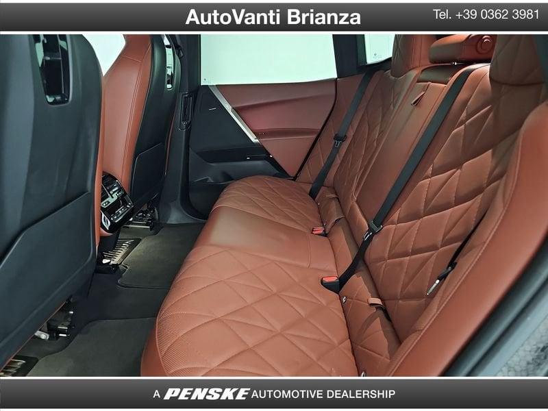 BMW iX iX xDrive50 Pacchetto Sportivo KIT GOMME INVERNALI