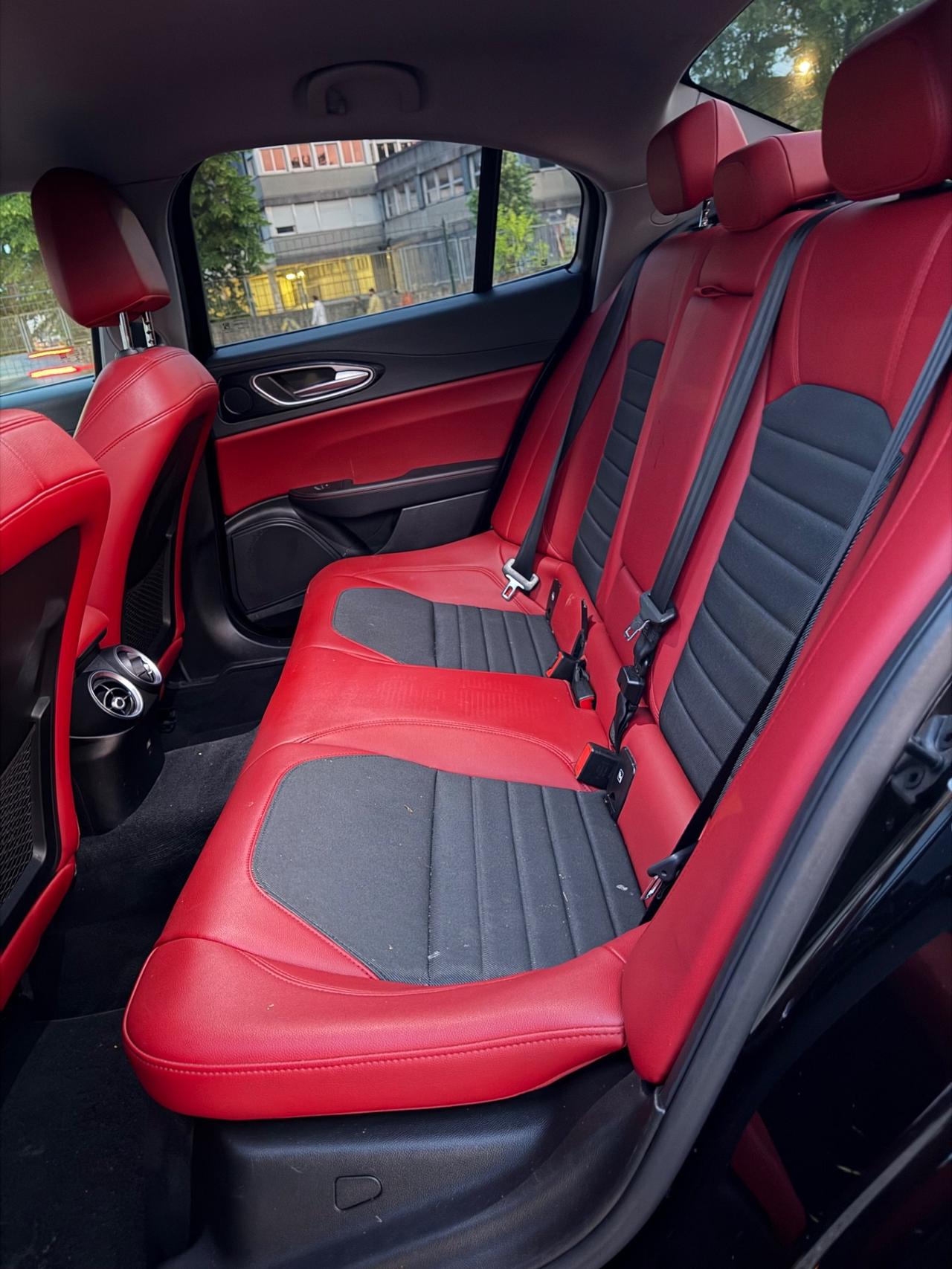 Alfa Romeo Giulia 2.2 Turbodiesel 190 CV AT8 Lusso
