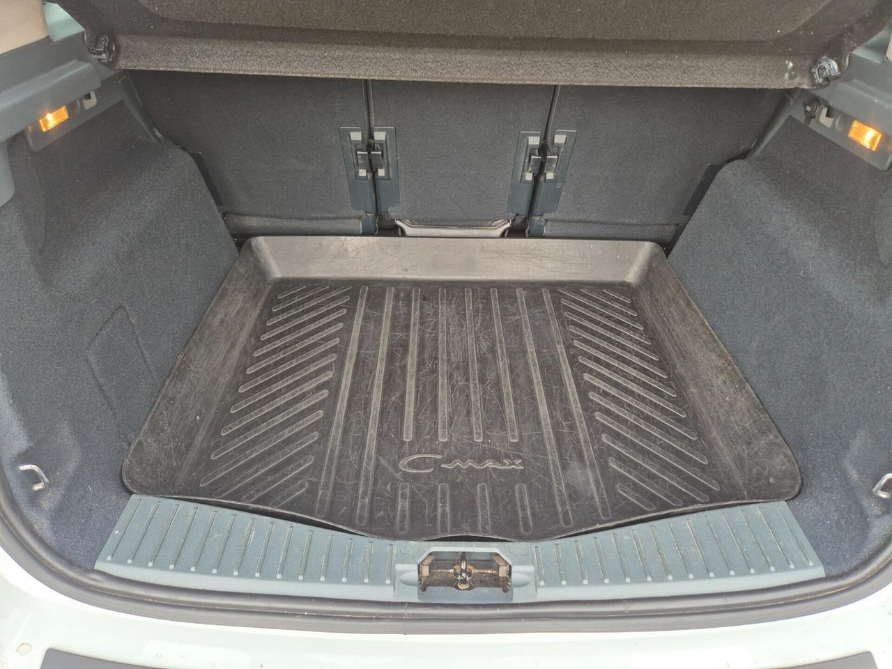 Ford C-Max 1.6 TDCi 115CV Titanium neopatentati