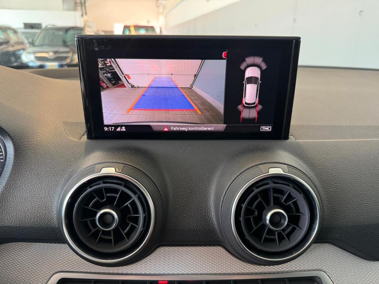 Audi Q2 30 TFSI Business