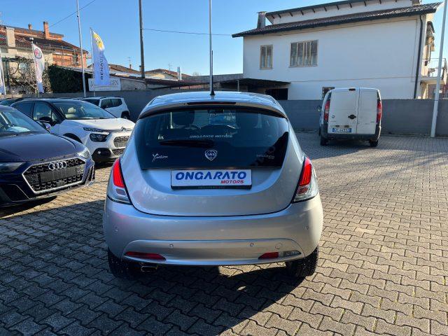 LANCIA Ypsilon 1.2 69 CV 5 porte Silver