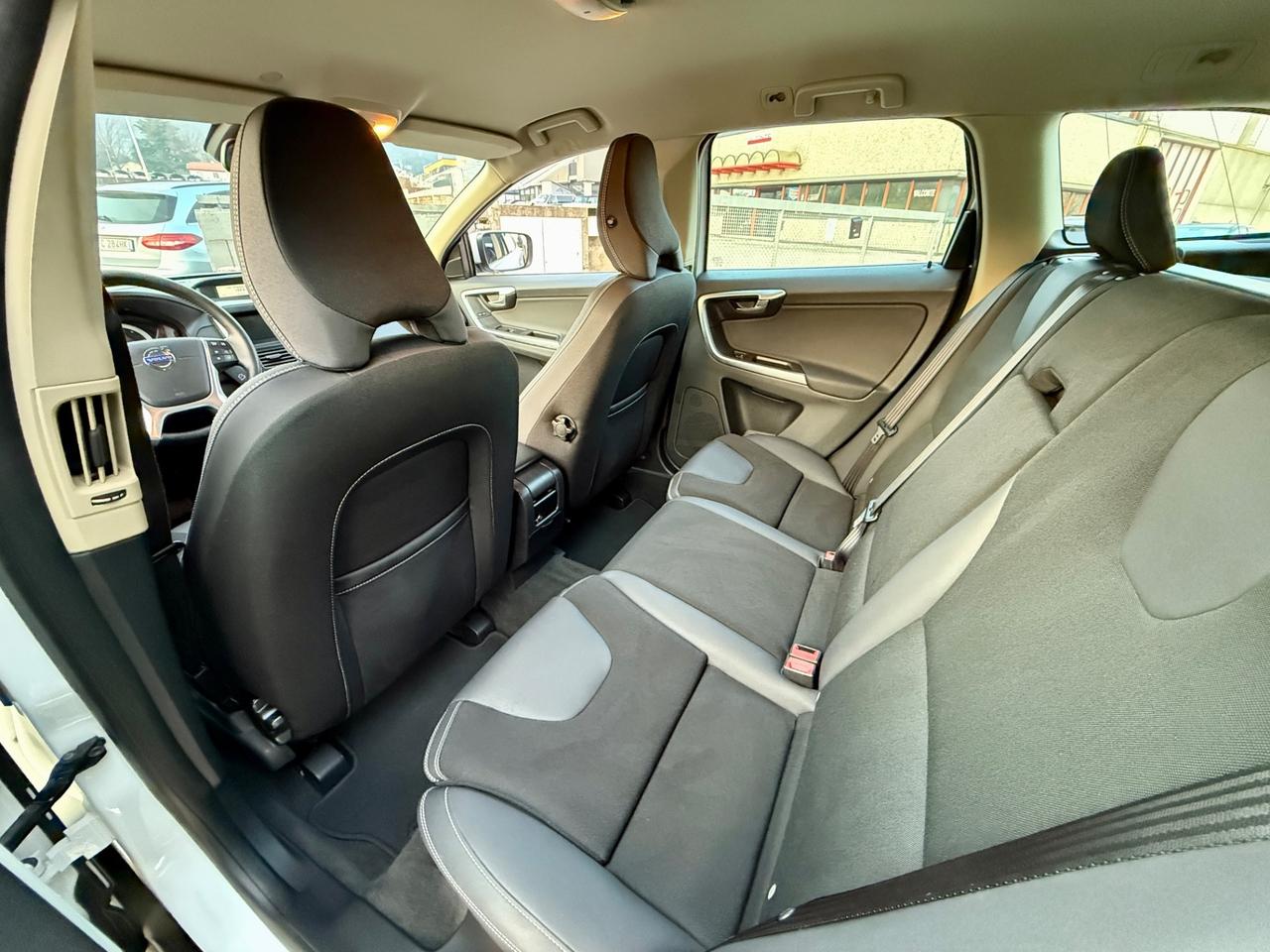 Volvo XC60 D5 AWD Geartronic Kinetic 2010