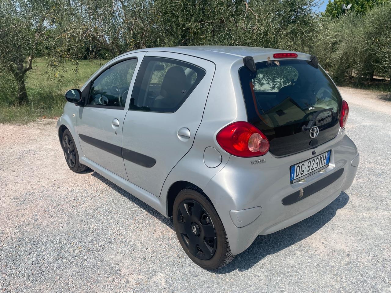Toyota Aygo 1.0 12V VVT-i 5 porte Sol
