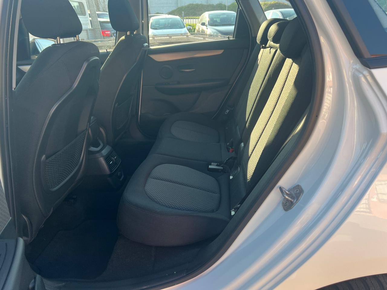 Bmw 116 116d 5p. Urban
