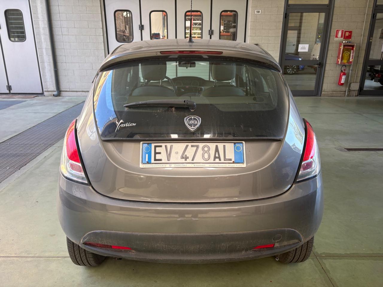 Lancia Ypsilon 0.9 TwinAir 85 CV 5 porte Metano Ecochic Gold