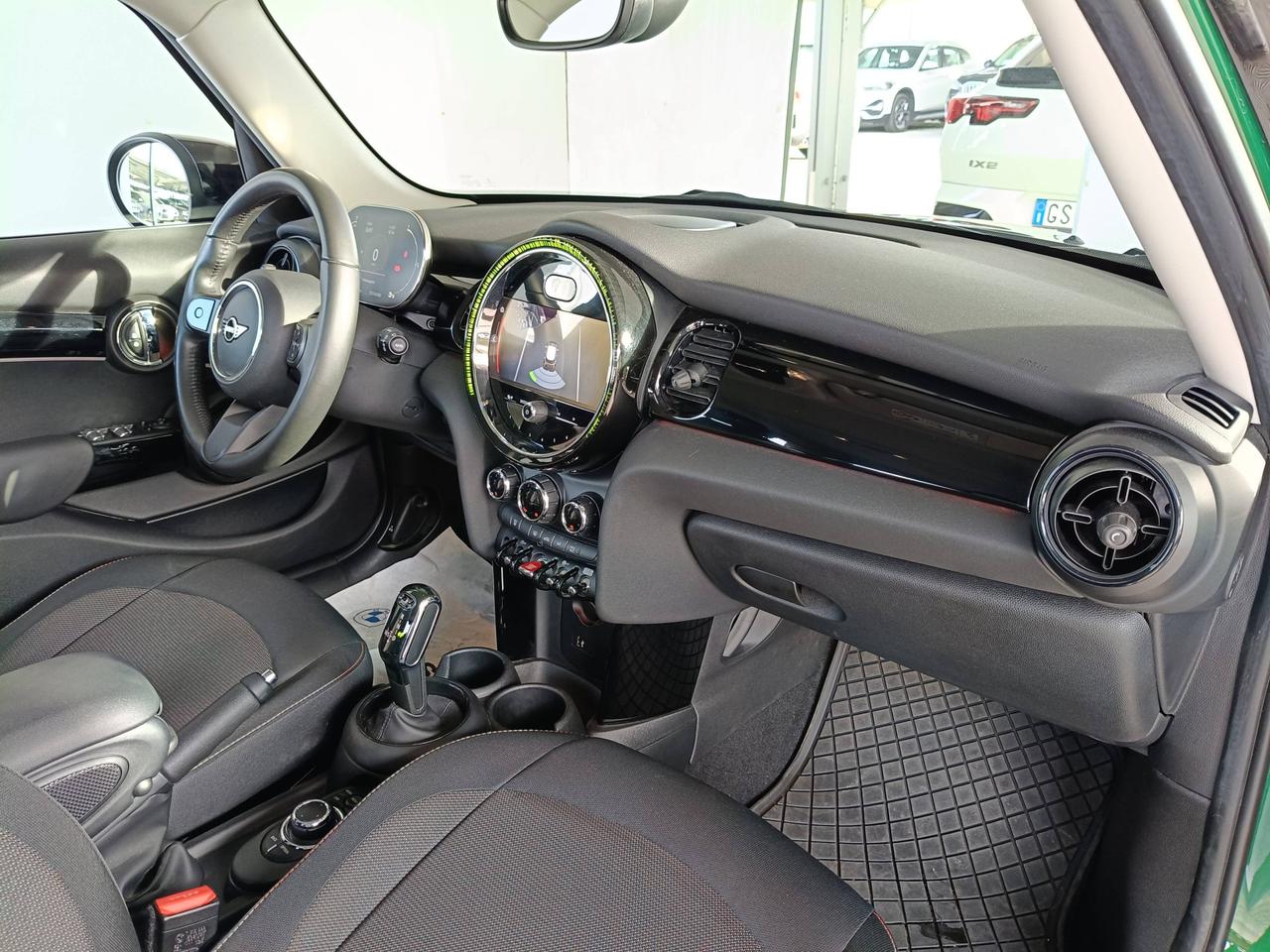 MINI Mini IV F55 2021 5p - Mini 5p 1.5 Cooper Classic auto