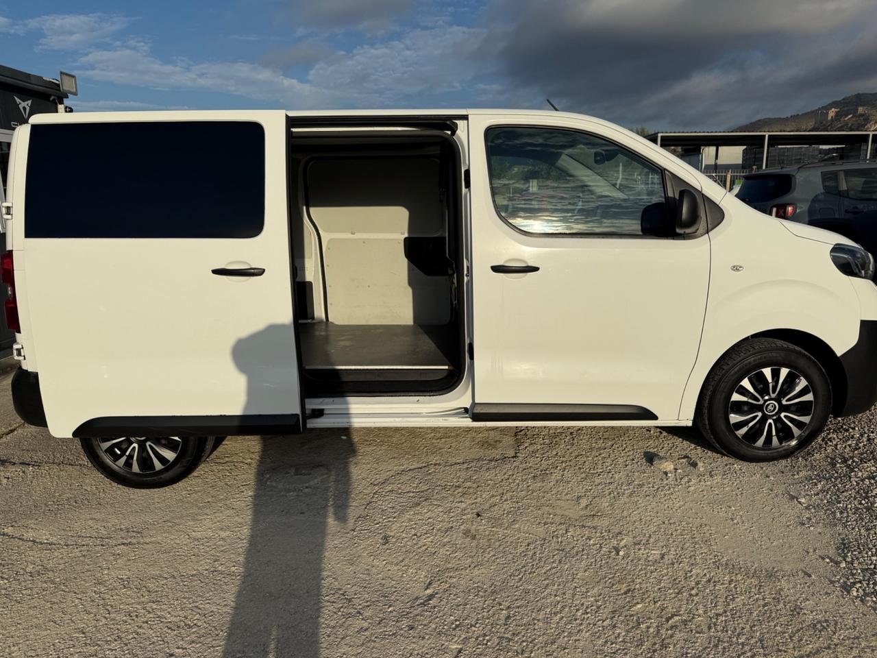 Toyota Proace 2.0D 122CV PL-TN Furgone Medium 4p.14q Comfort