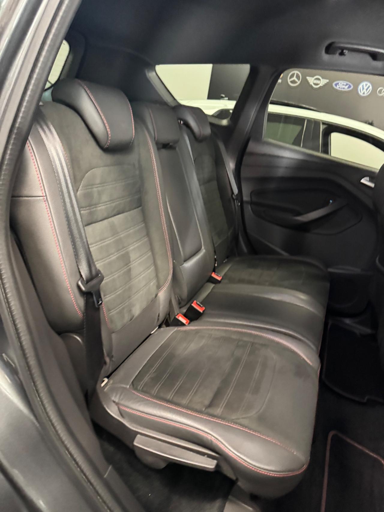 Ford Kuga 1.5 TDCI 120 CV S&S 2WD ST-Line