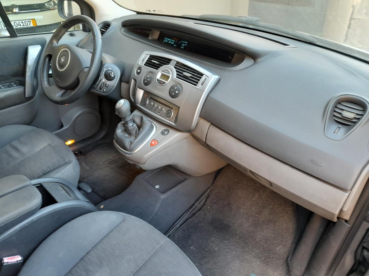 Renault Scenic Scénic 1.5 dCi/105CV Dynamique